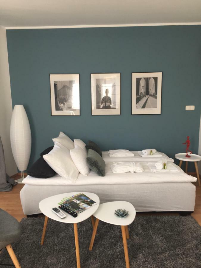 Lake Apartment Hévíz Exteriör bild